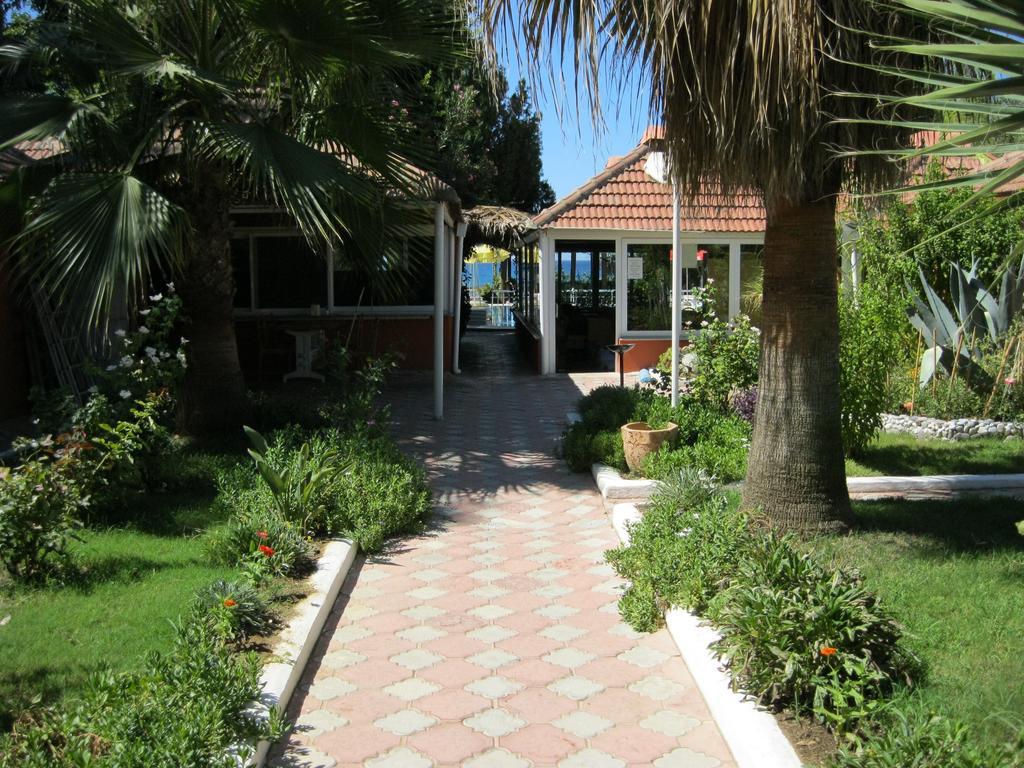 As Queen Beach Hotel Kızılot Exterior foto